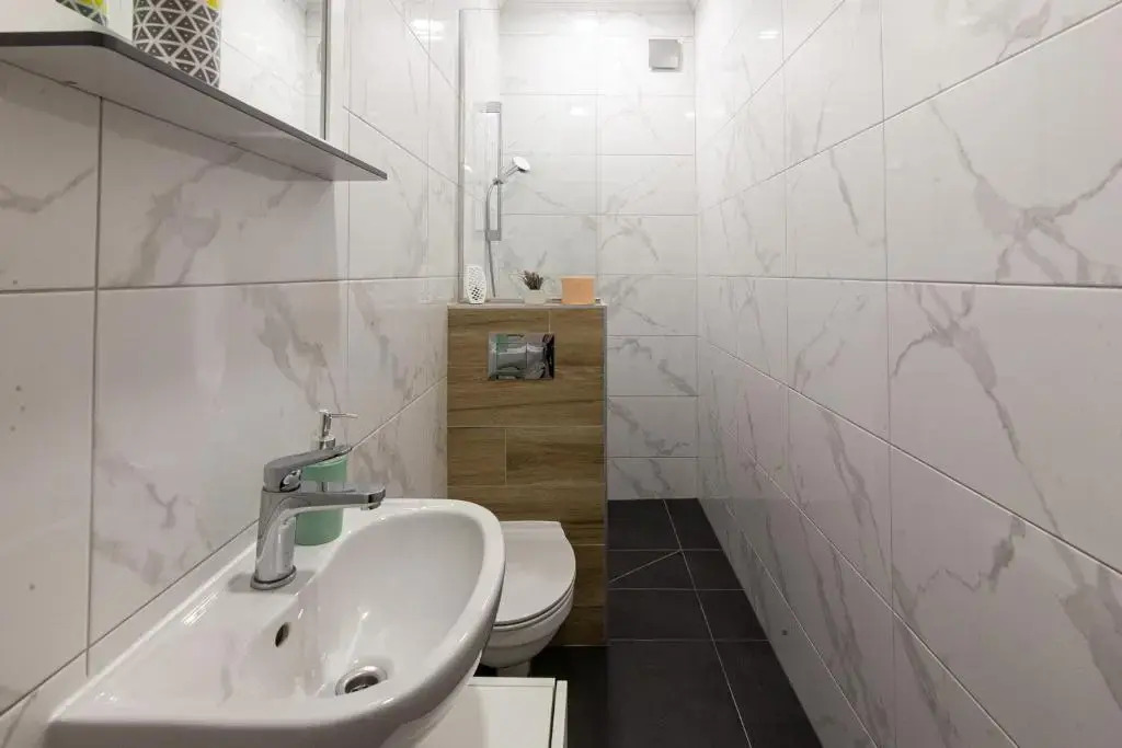 Andriana House