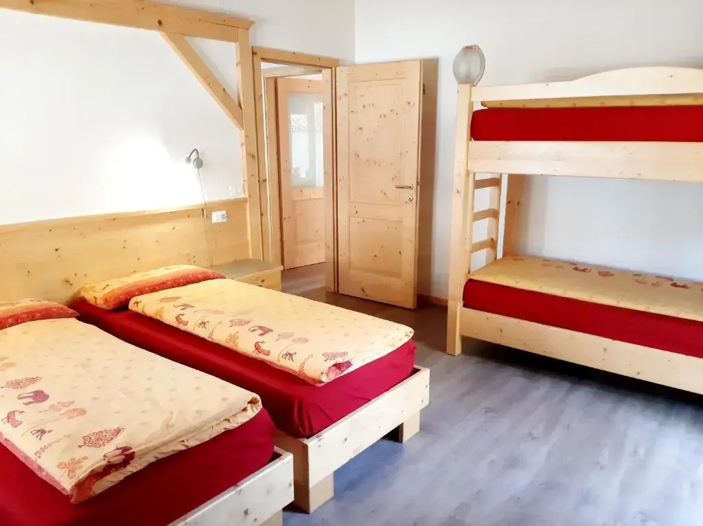 2 bedrooms appartement at Andalo 600 m away from the slopes with city view garden and wifi
