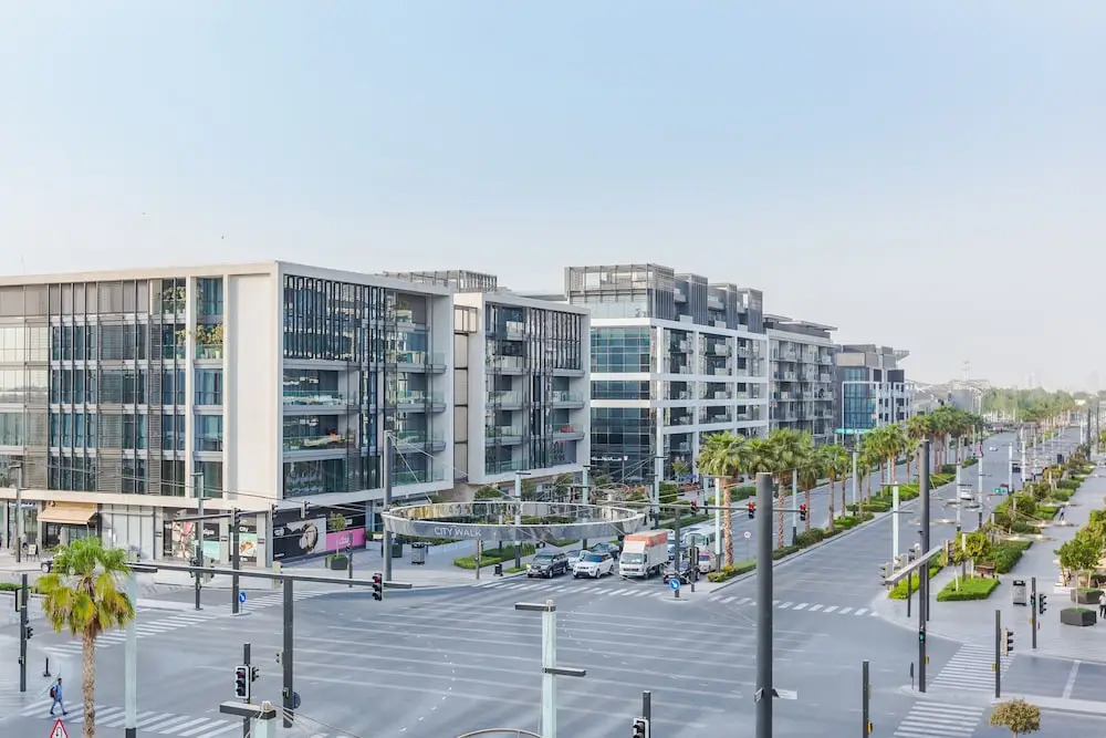 FAM Living City Walk - Opposite City Walk Mall - 2A