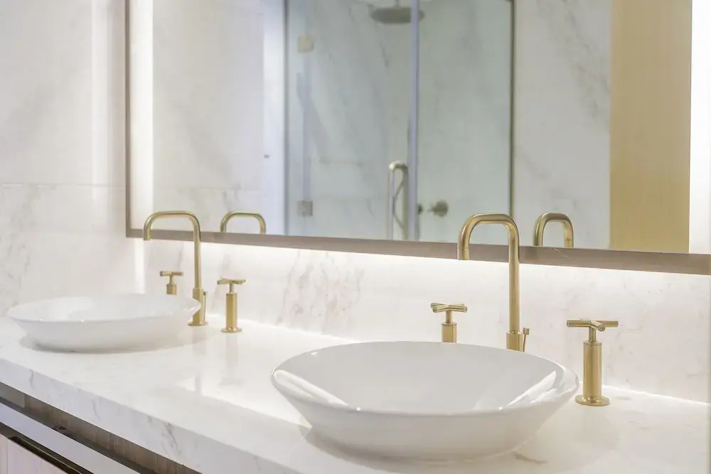 Monty - Luxury Meets Comfort Apt With Panoramic City View