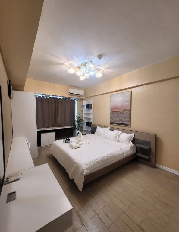3BR Suite Le Grand Eastwood Quezon City