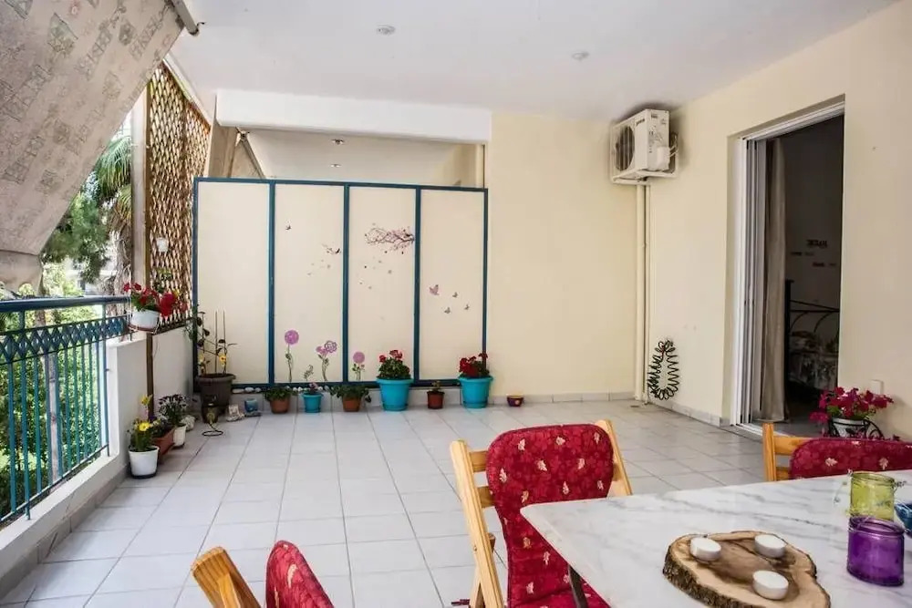 Antoine's central flat near the sea