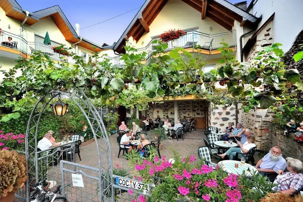 Winzerhotel zum Moselstrand