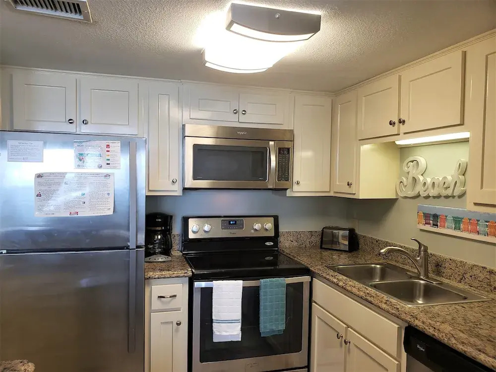 Island Winds East 408 2 Bedroom Condo