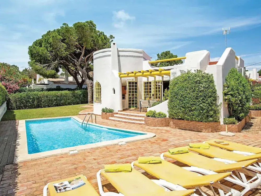 Tranquil Villa in Vilamoura With Private Swimming Pool