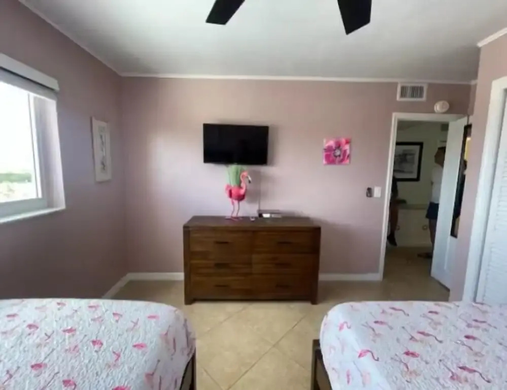 PH 2BED2BATH with Ocean View & Parking