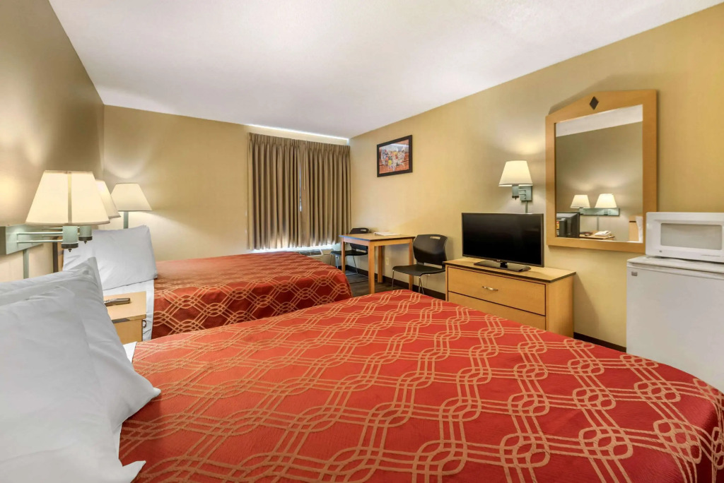 Econo Lodge Colorado Springs near Airport