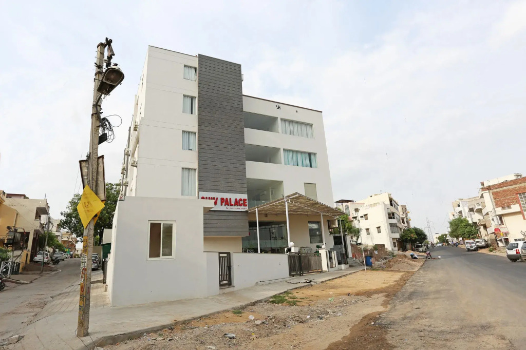 OYO 8425 Hotel Shiv Palace