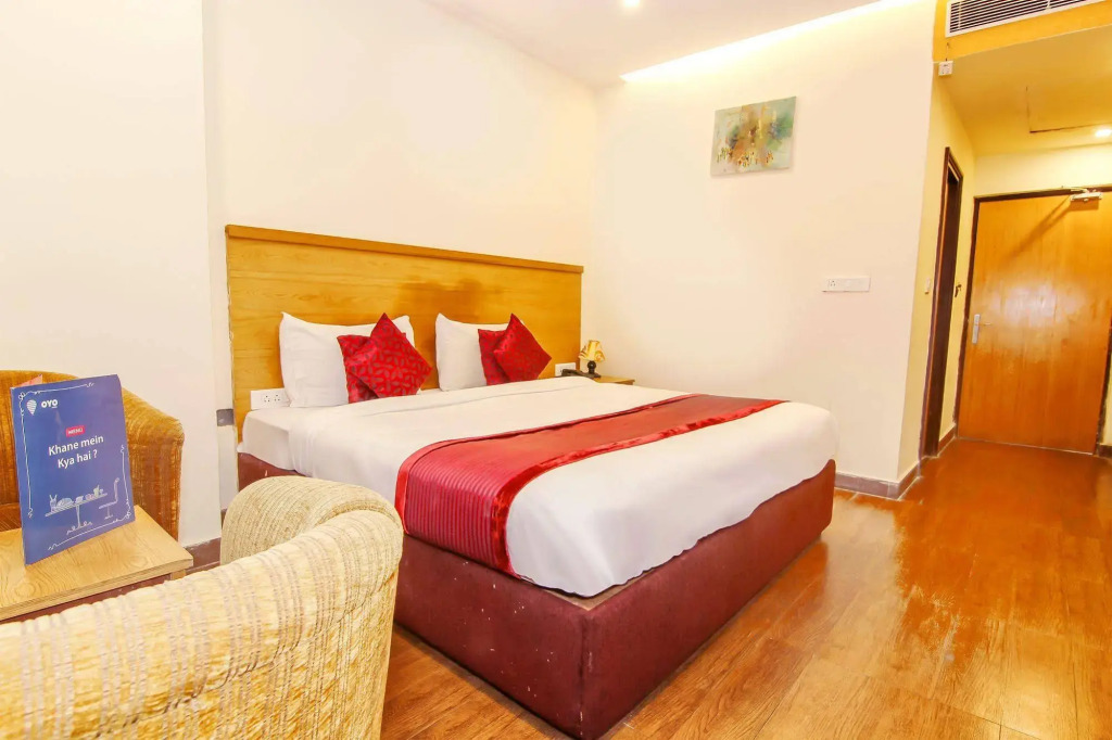 Townhouse OAK Hotel Edesia