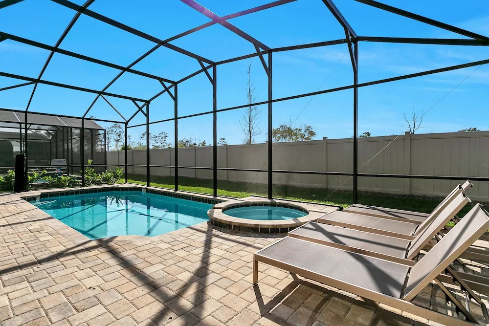 9 BD 6,5 BH Pool, Spa & Game Room