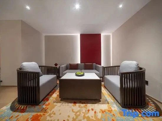 Qianna Hotel