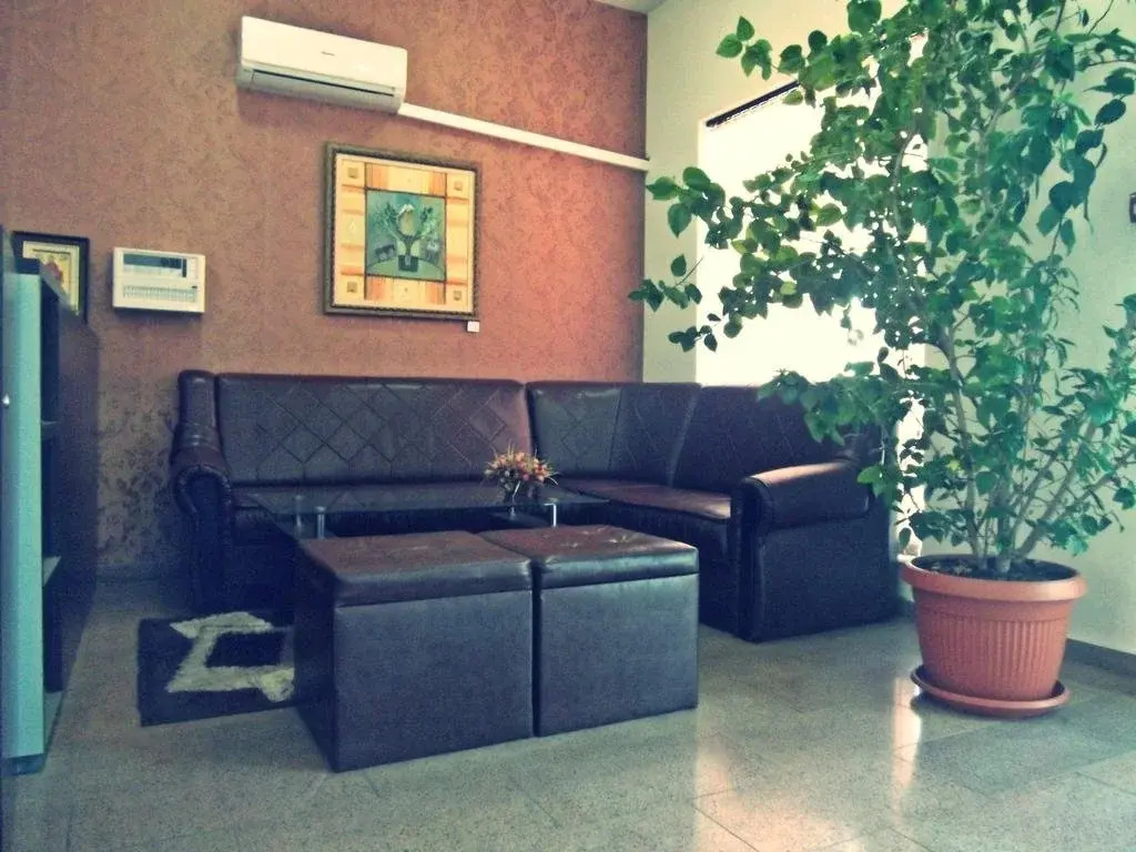 Hotel Enchevi