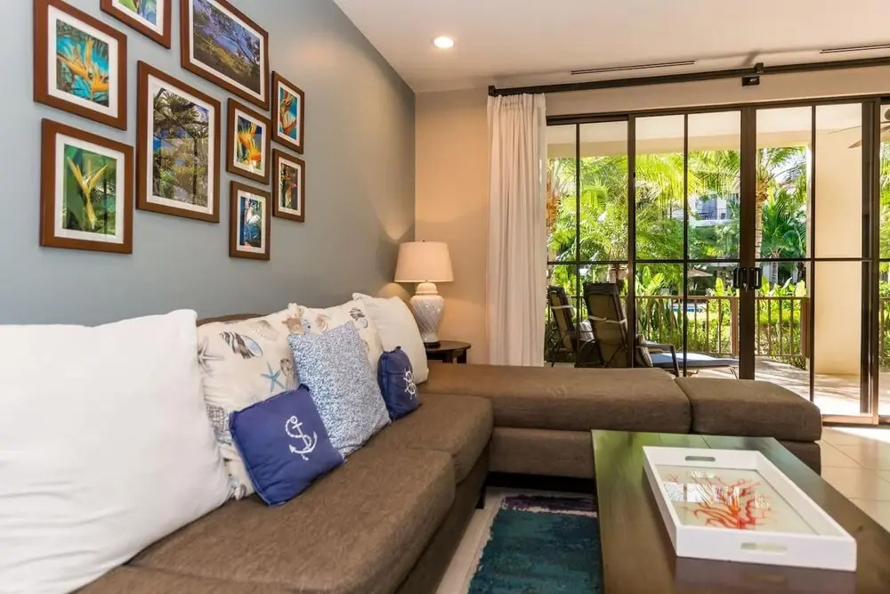Stylish 1-bedroom That Opens on Pool -pacifico L303