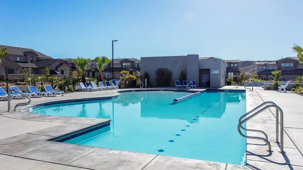 Good To Be Home 3 Bedroom Apts by RedAwning