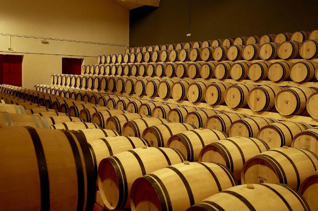 Château La Tour Carnet - B.Magrez Luxury Wine Experience