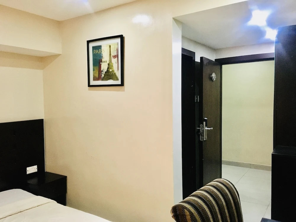 Demiral Hotel Surulere