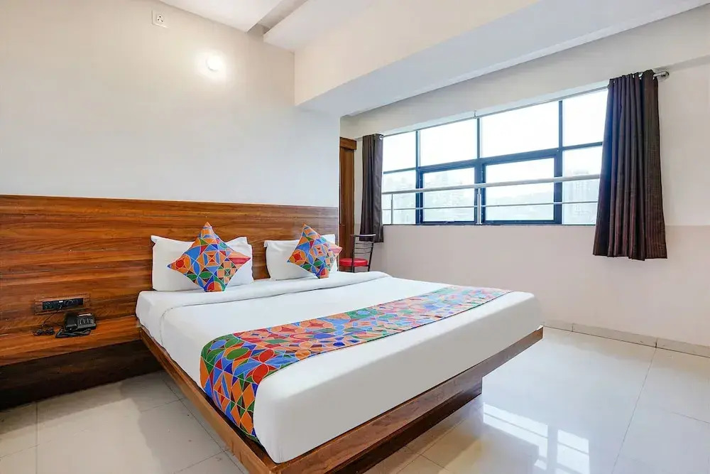 Paradise Inn by OYO Rooms