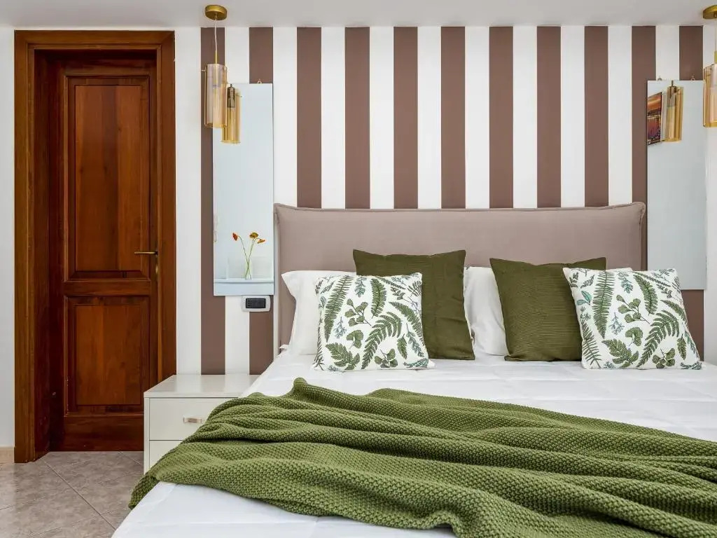 De Vivo Realty - Palazzo Russo