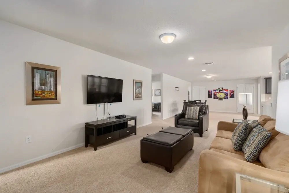 Lovely 9-bed House in Kissimmee With Pool & Spa