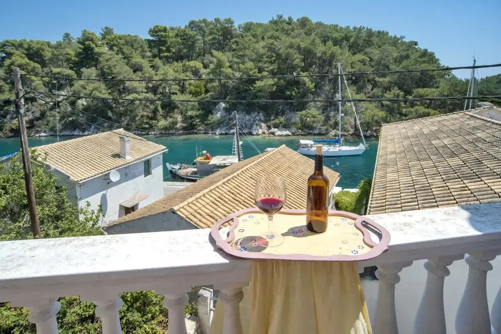Captain's Apartment