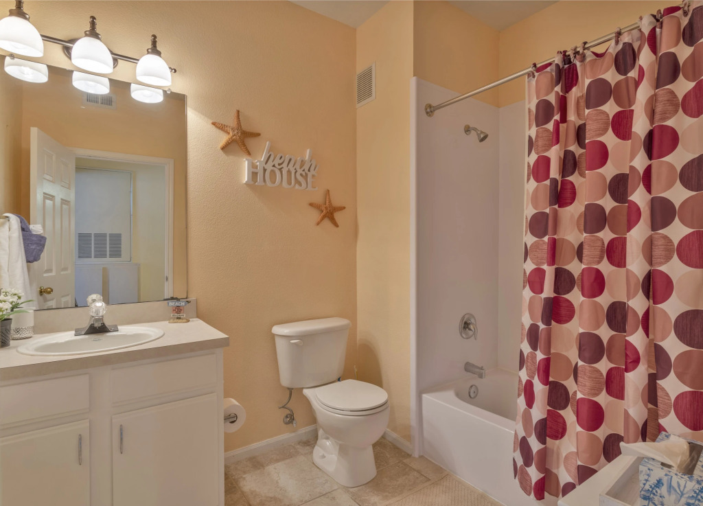 Exquisite Avalon Clearwater Condo,Minutes To Beach
