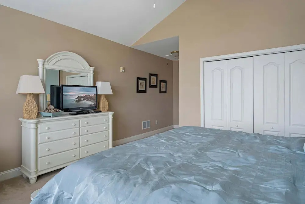 Grande at Canal Retreat Great Area in Rehoboth!