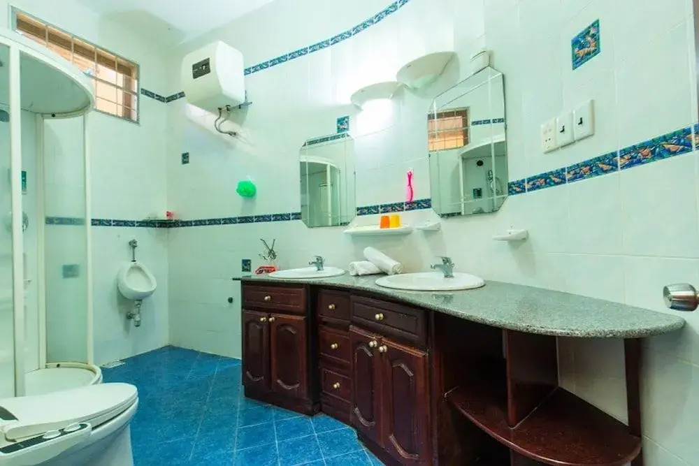 Villa 5 Lạc Long Quân - Bãi Sau