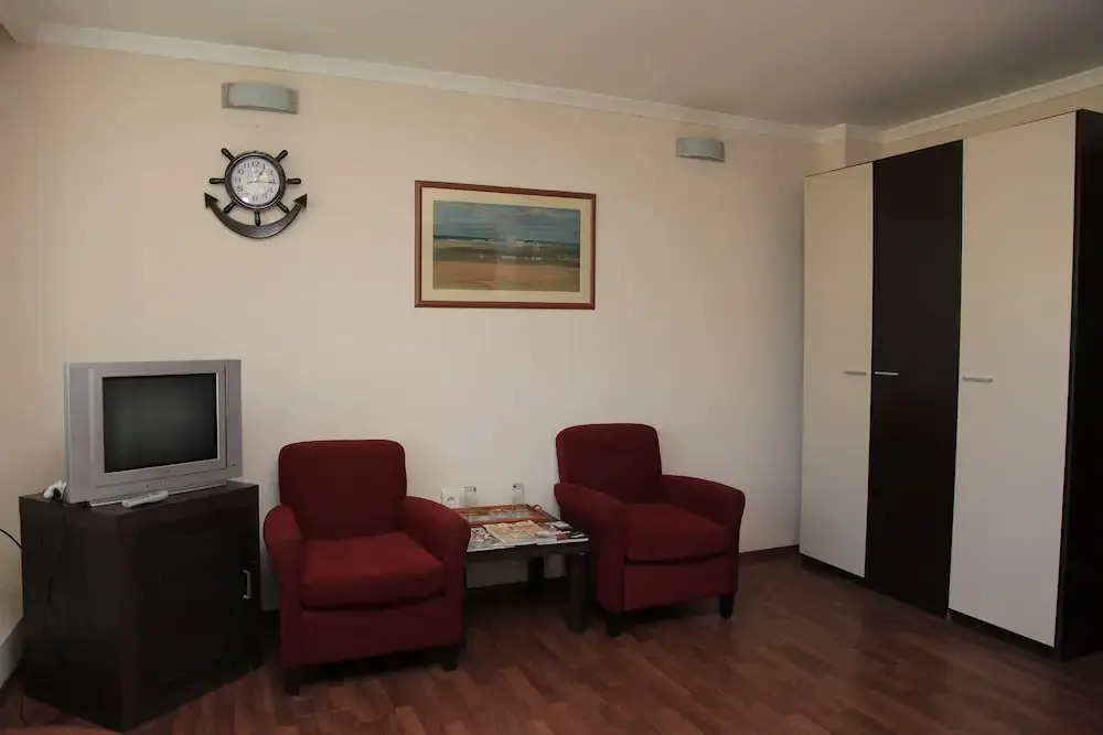 Sea Port Hotel