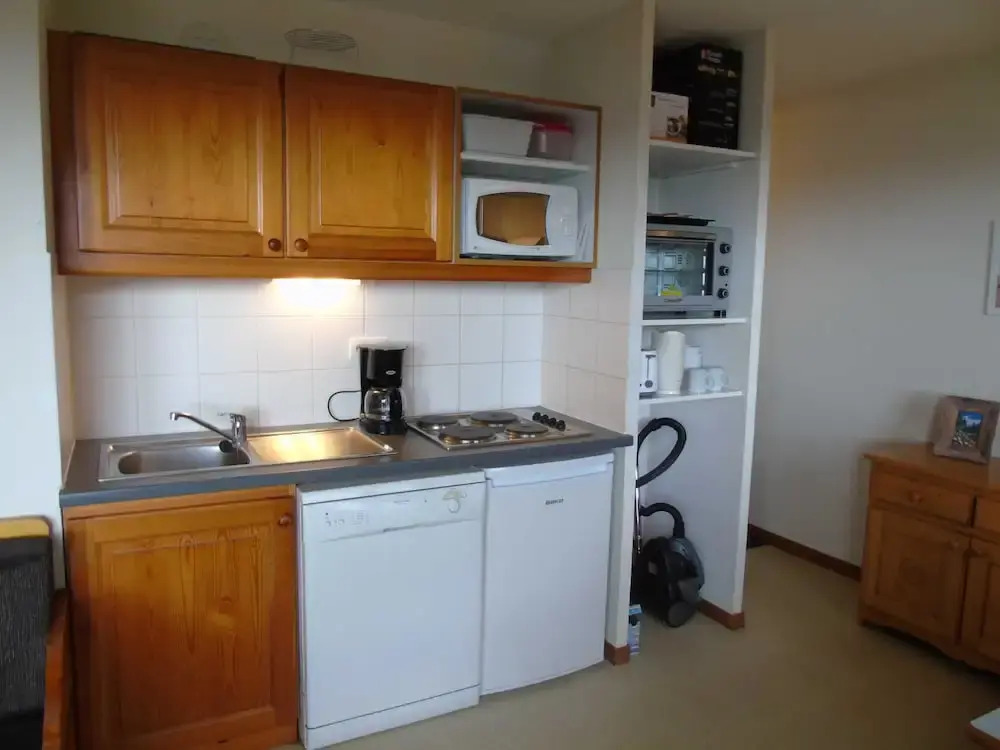 Lou Services Apartment J11 LSI 001