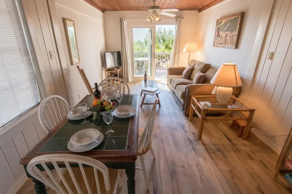 Low Tide Apartment 2