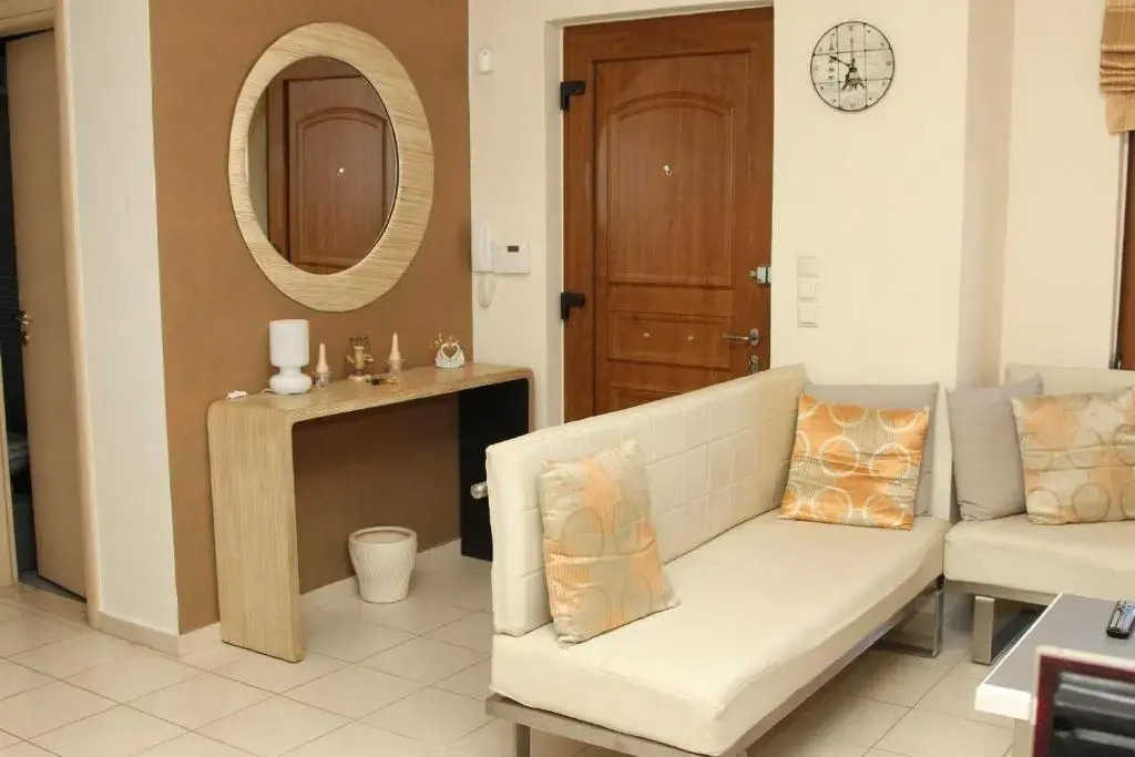 Sunny Villa by the beach Gournes