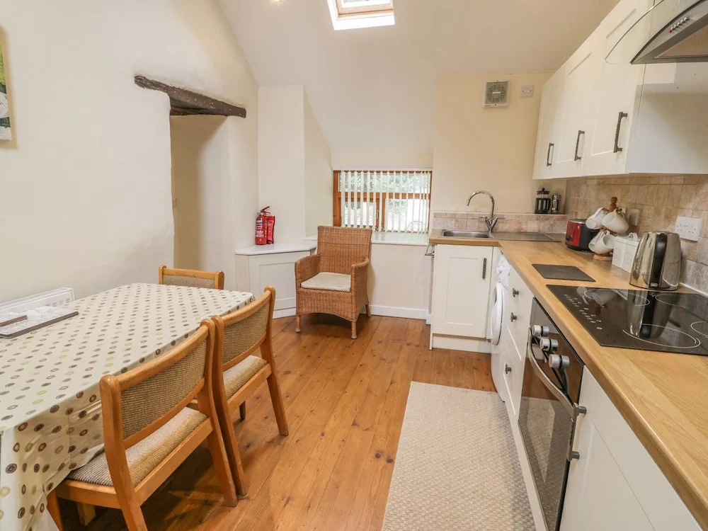 Hendoll Cottage 1