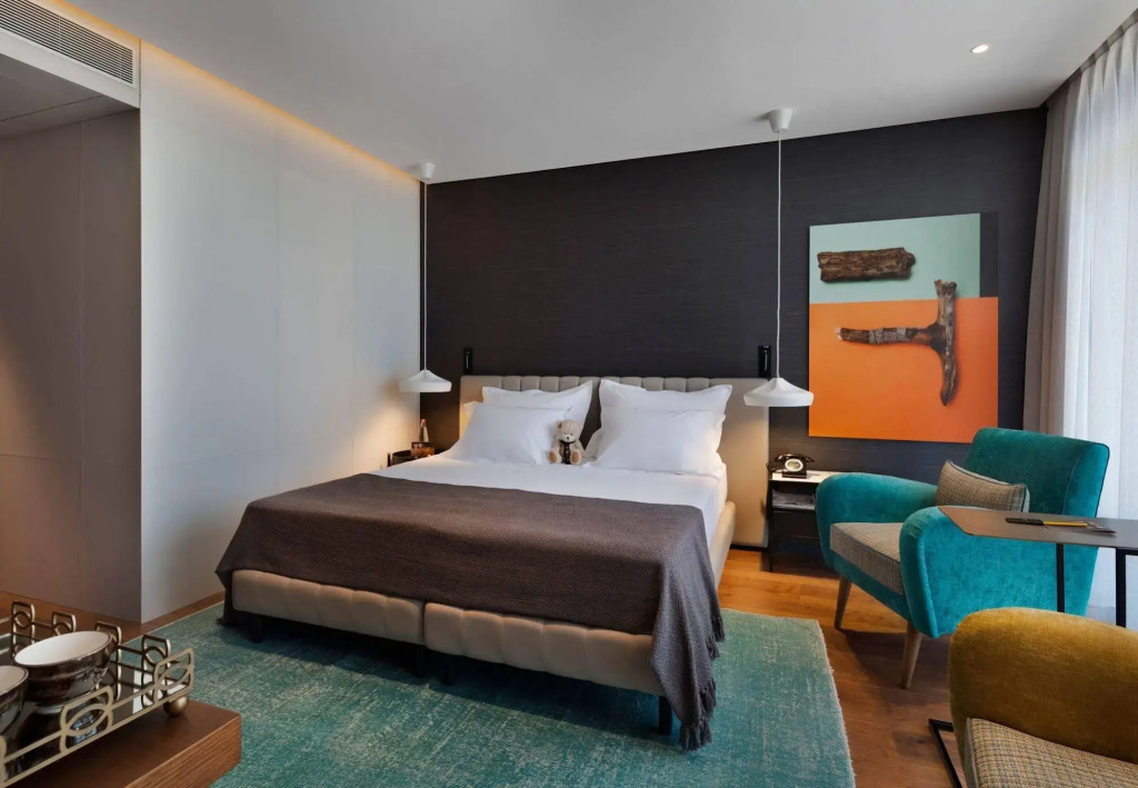 Publica Isrotel, Autograph Collection