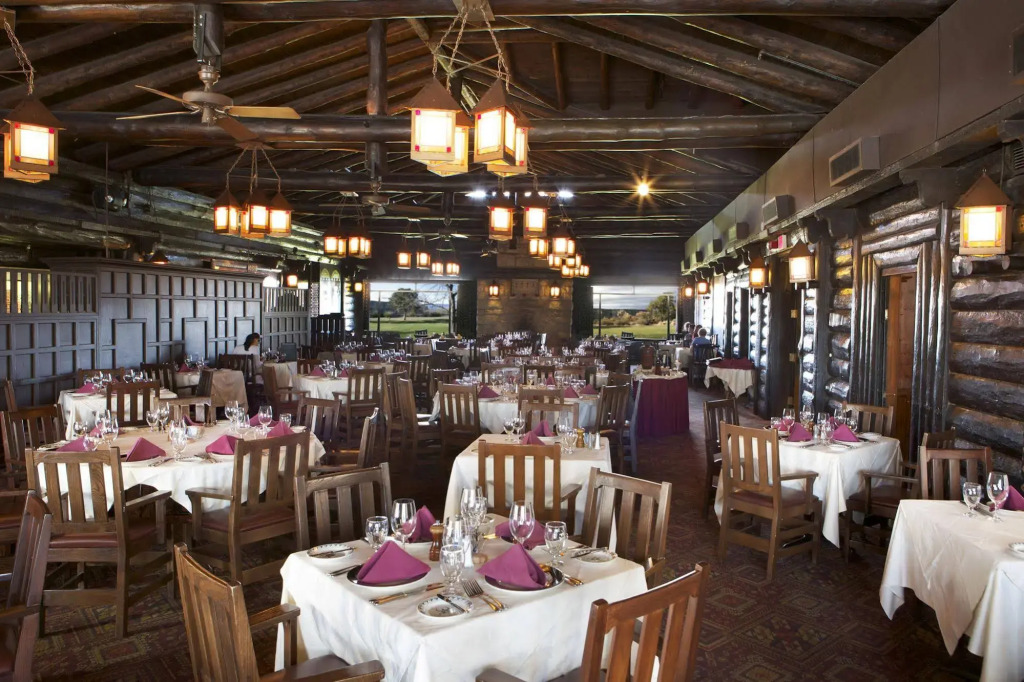 El Tovar - Inside the Park