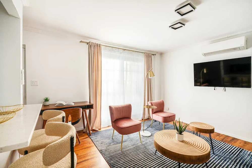 26-1c Gramercy Large 1BR WD