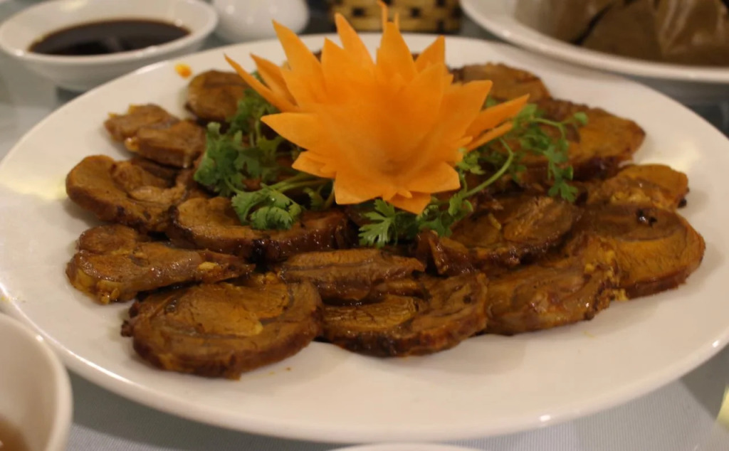 Muong Thanh Holiday Con Cuong