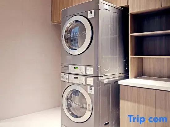 Taifeng Smart Holiday Inn (Leather City Ancient City)