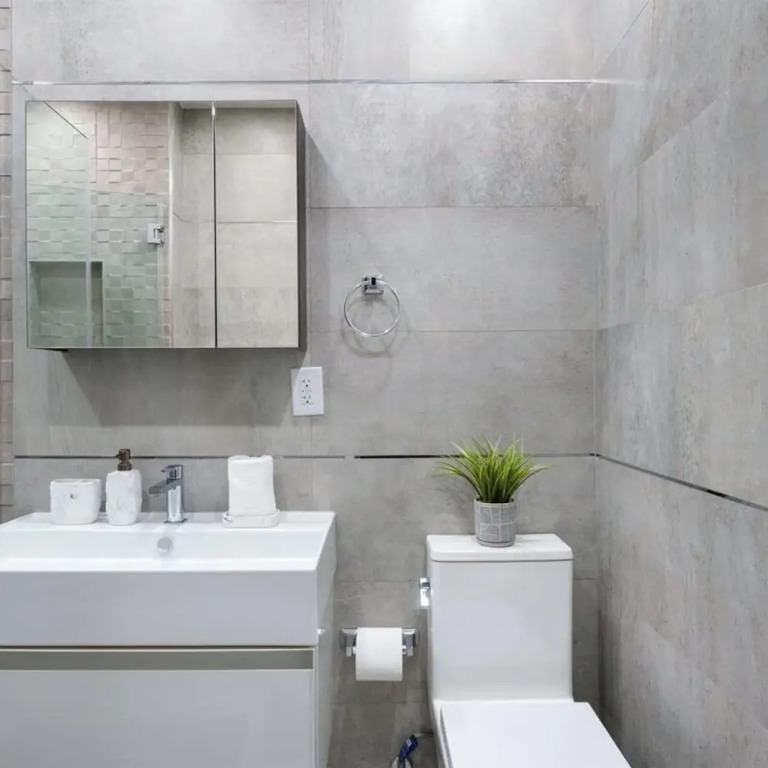 317-2a Sleek Modern 1Br UES W D