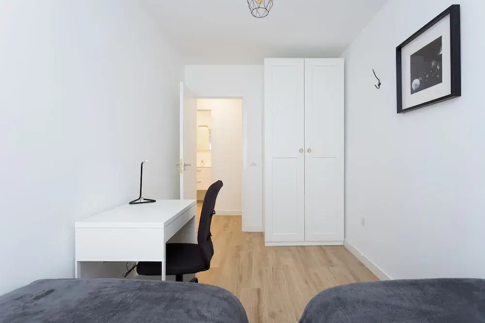 HomeLike Moderm Center Apartment