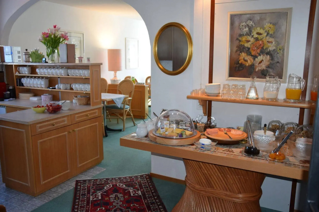 Villa Siesta, Park & Pool Living
