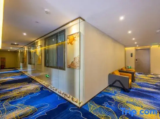 Luoman Mercure Hotel (Lanzhou Dongfanghong Square Subway Station)