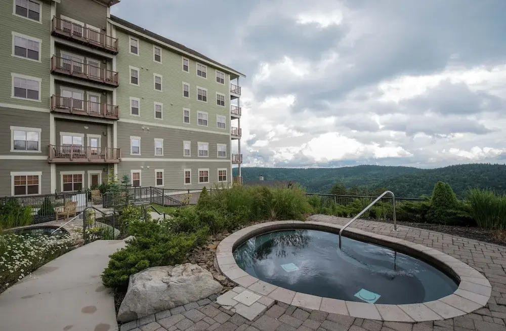 2 Br: Soaring Eagle #411: Luxury Lodging. Great Amenities Slope Side!