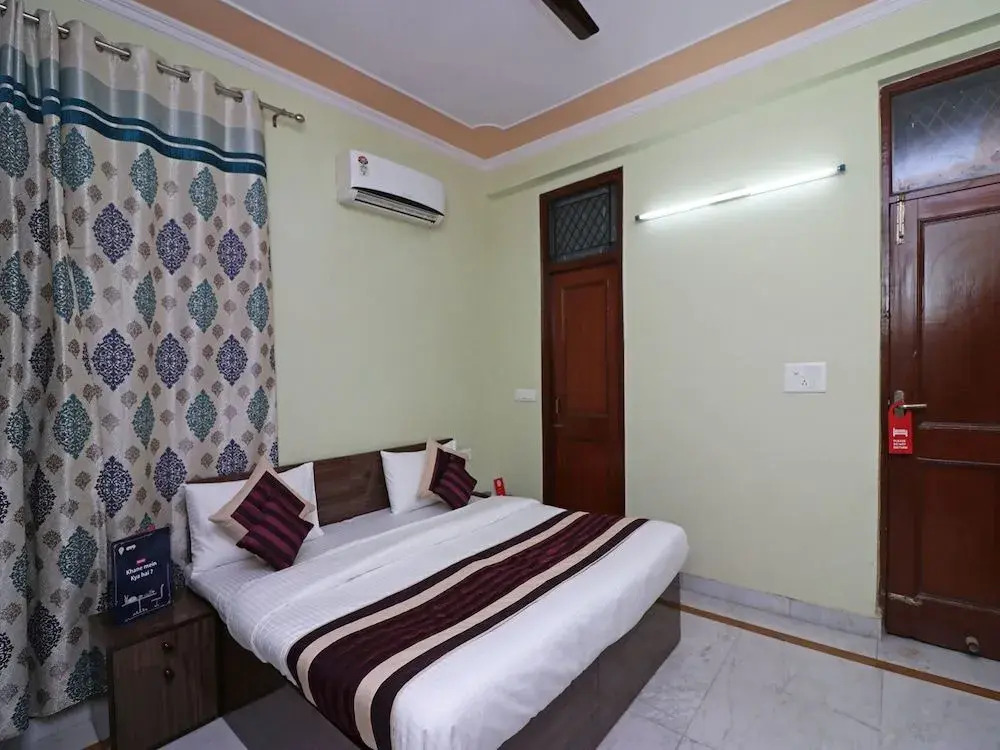 OYO 12774 Akash Residency