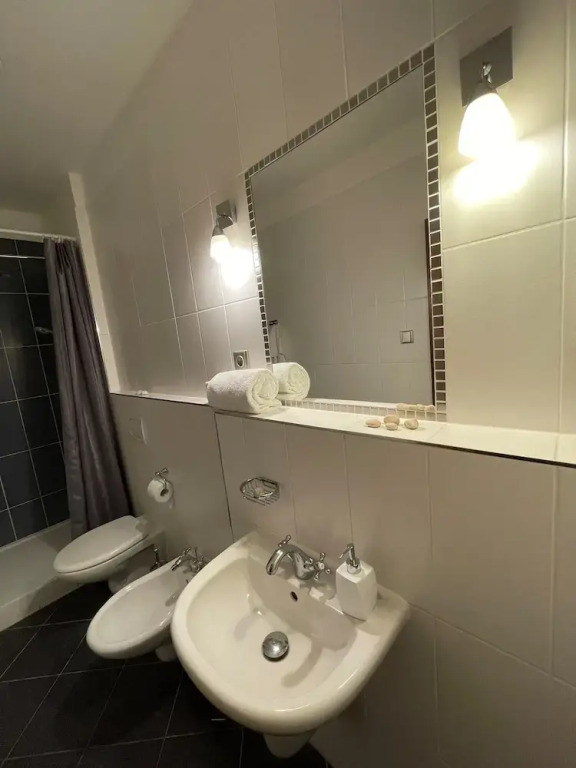 U Cervene zidle - Red Chair Hotel