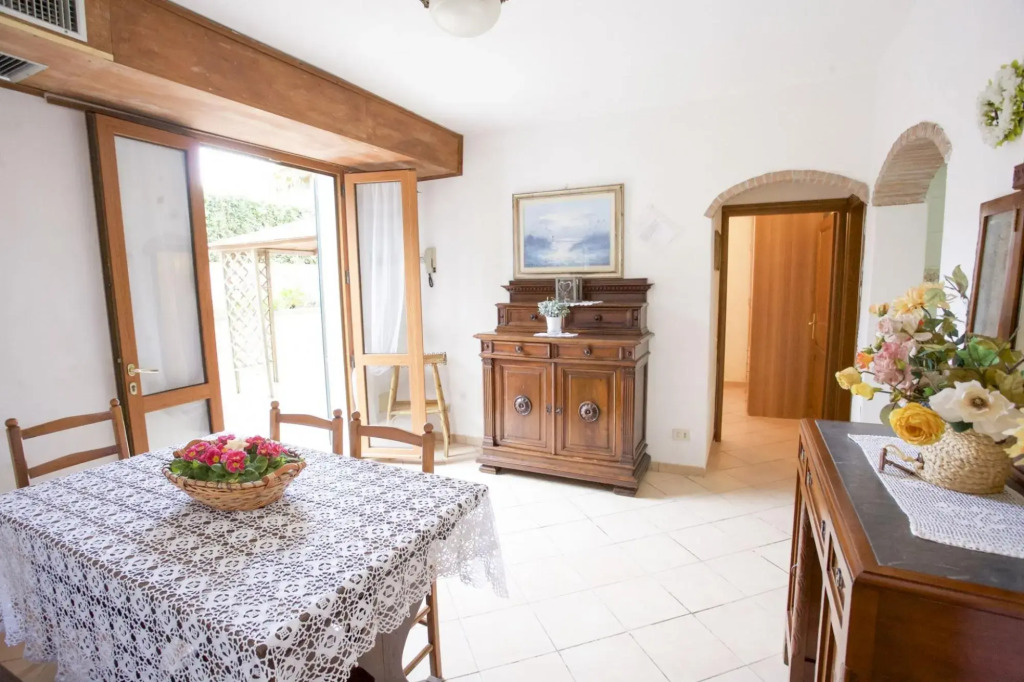 The Casina sleeps 4 surrounded by greenery-LA CASINA A SCHIOPPARELLO