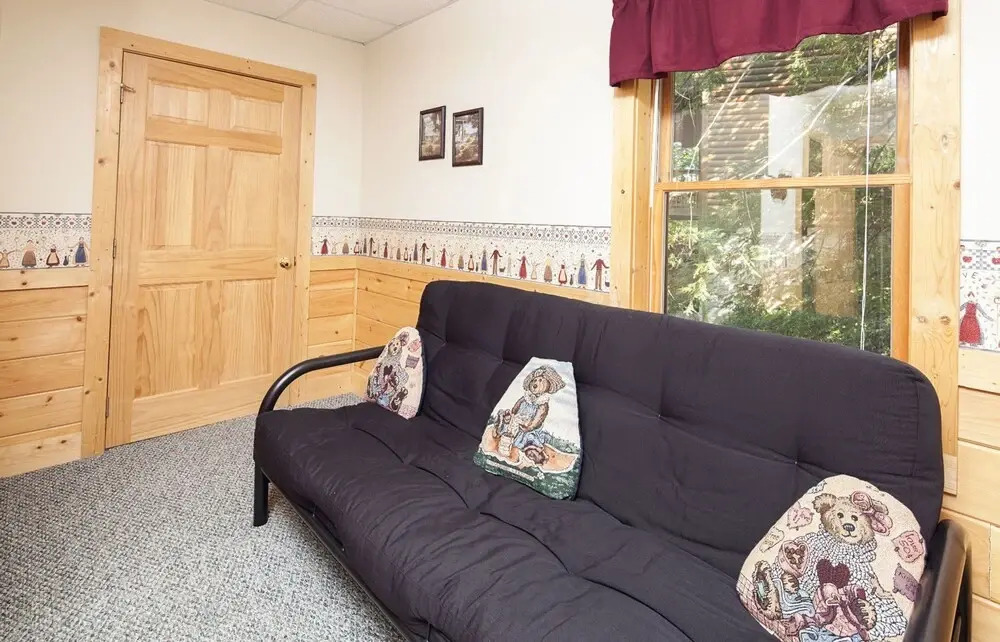 Youngs Hideaway by Eagles Ridge Resort