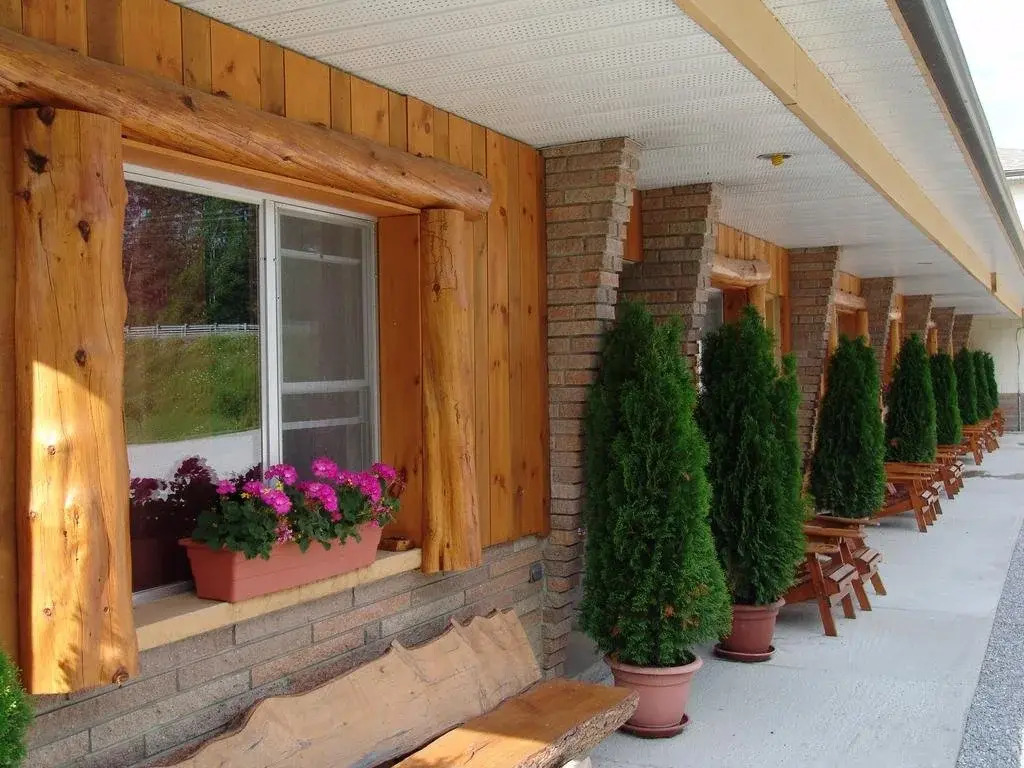 The Highlands Motel