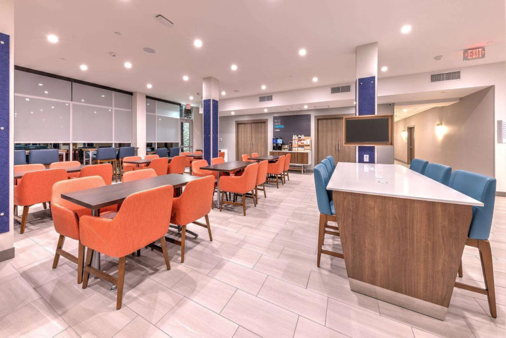 Holiday Inn Express & Suites Austin Airport East by IHG