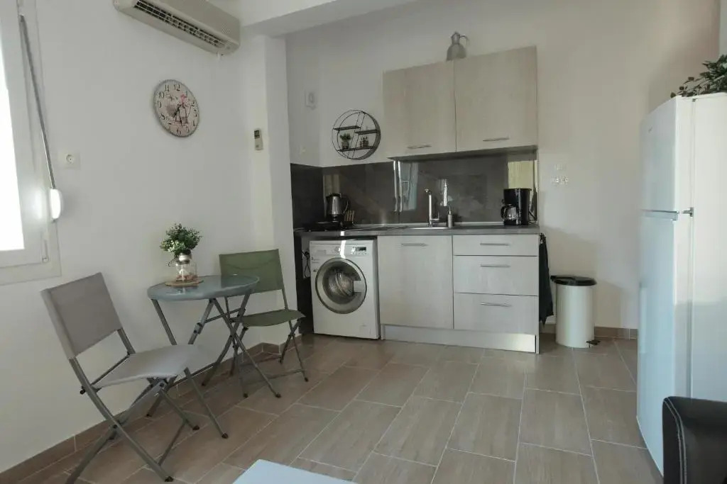 Family Apartment Chrisandro