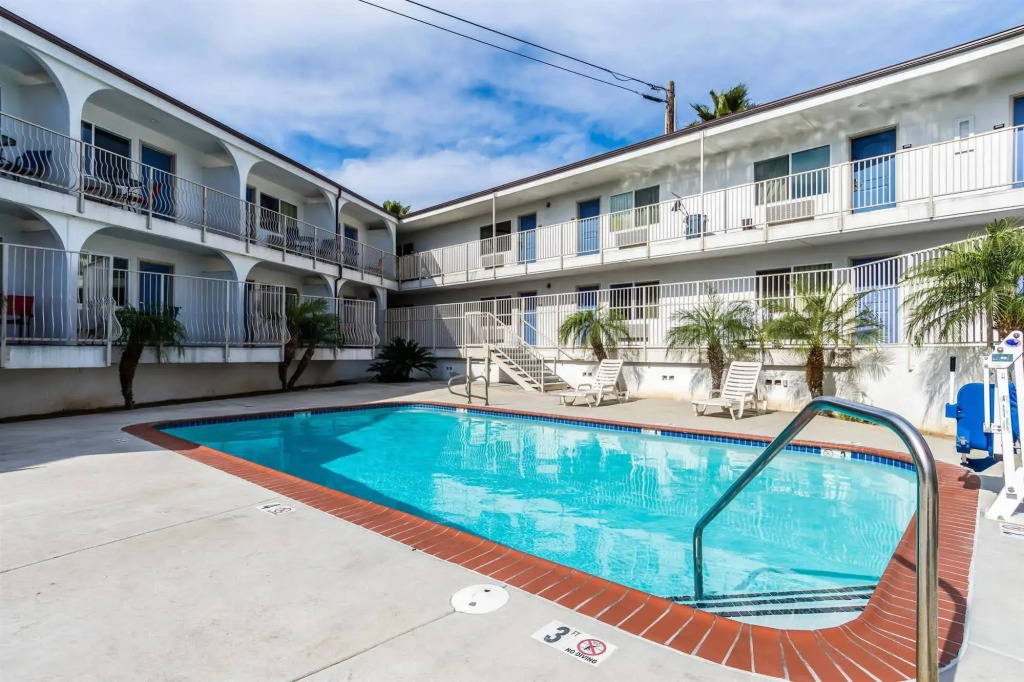 Pacific Inn